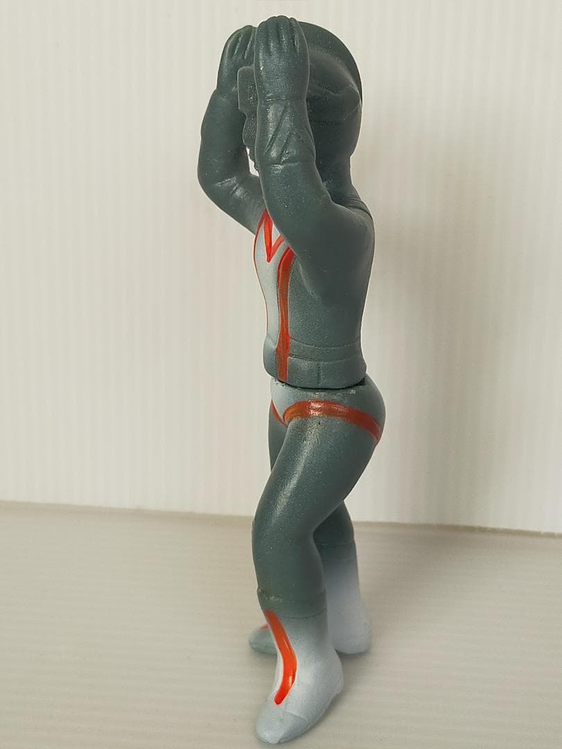 タカトク　シルバー仮面　１１ｃｍ　ミニソフビ　当時物