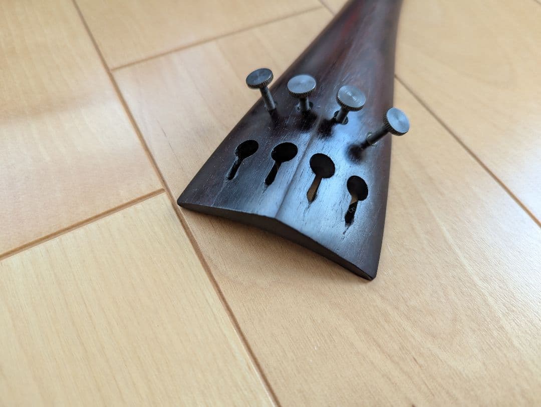 チェロ用　Bois d'Harmoie Tailpiece