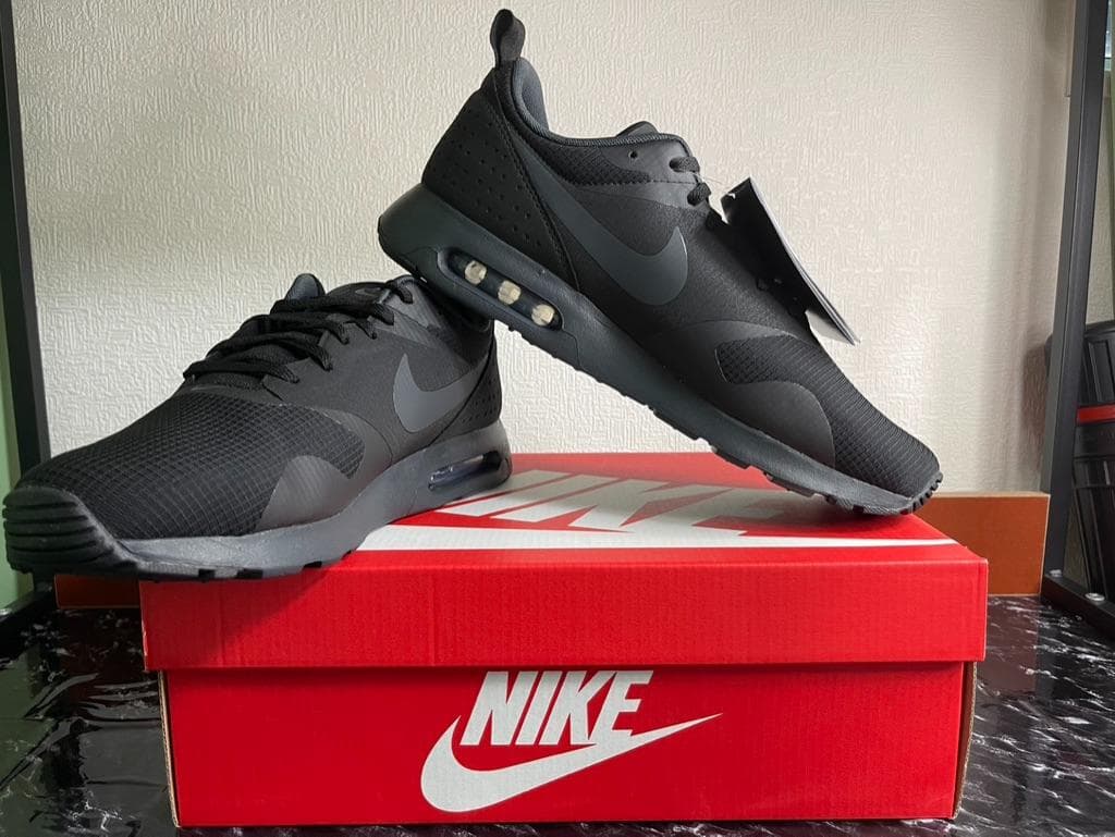 ナイキ エア マックス タバス