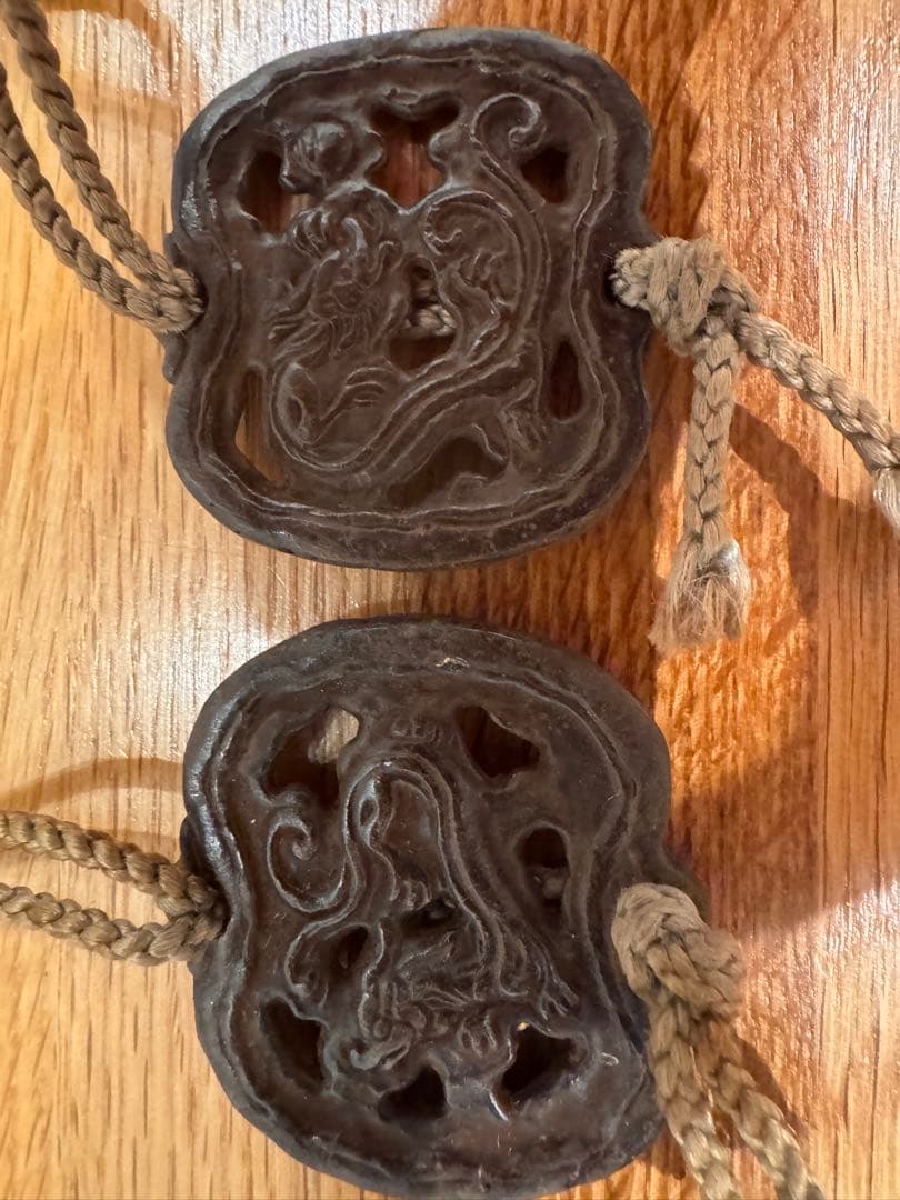 鉄製 鍔(つば) 装飾あり 刀剣　時代物　骨董