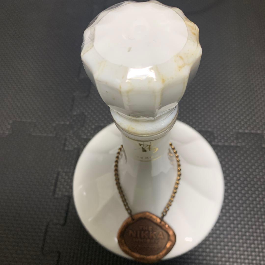 NIKKA ウイスキー メダル付きボトル，レア物古酒、値下げ