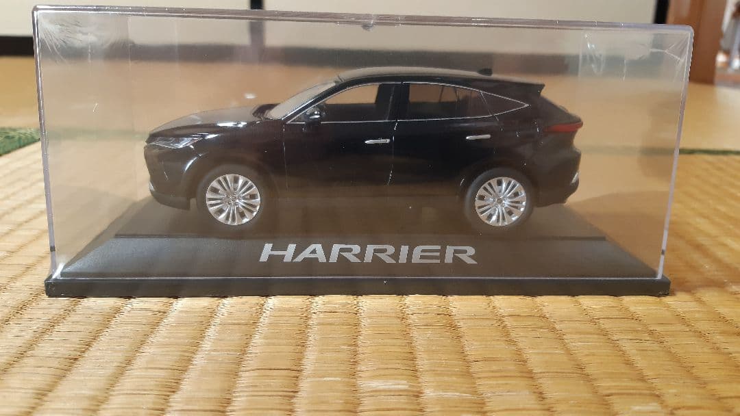 HARRIER ブラック ミニカー 透明ケース入り