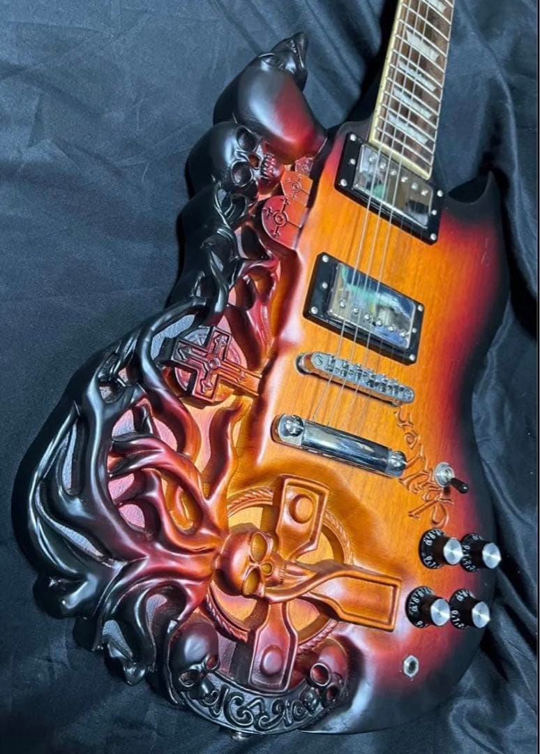【ノーブランド】スカル彫刻SGタイプエレキギター