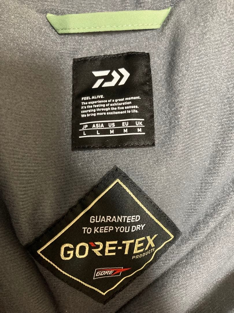 ダイワ　防寒着　DW1922 GORE-TEX サイズ上下Ｌ　美品！
