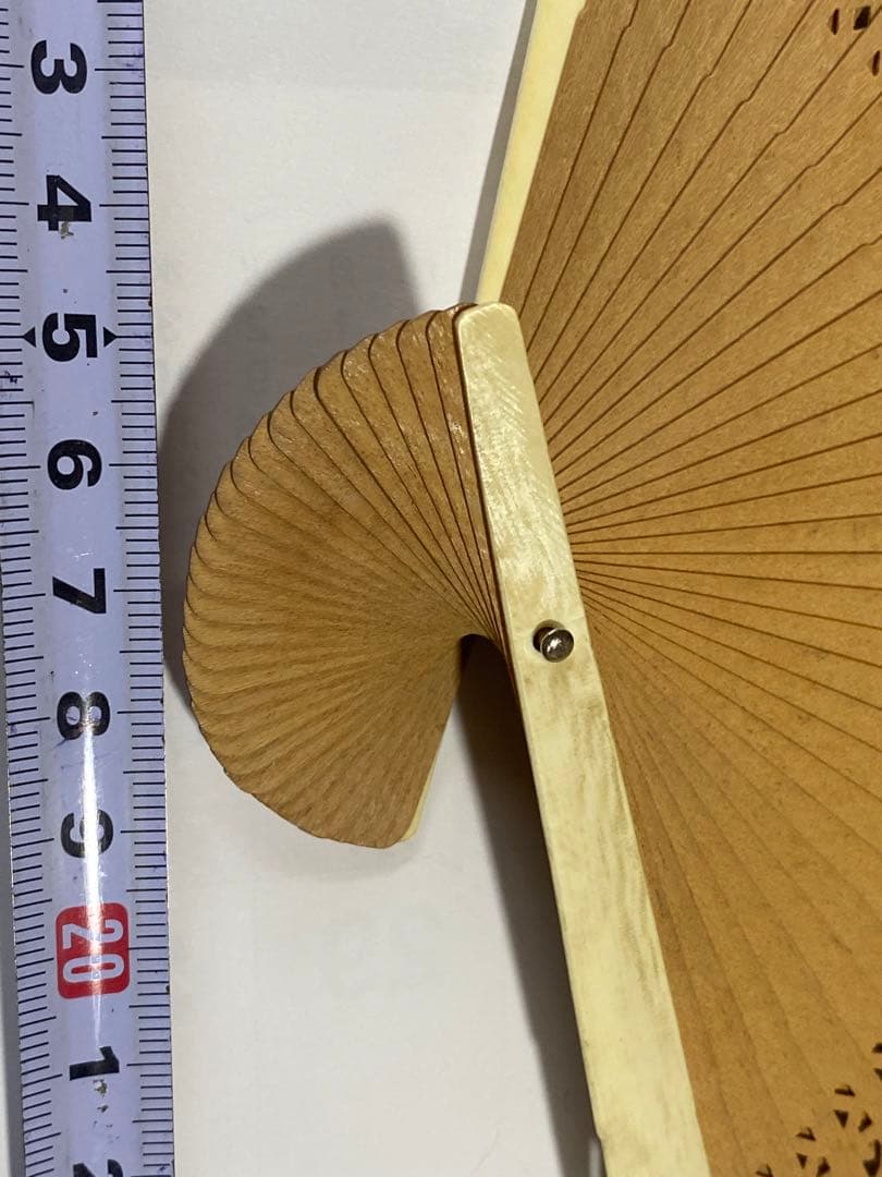 ♦️中国 香港 伝統工芸 透かし彫り 扇子 扇？骨？鹿角 置物飾り 団扇 骨董品