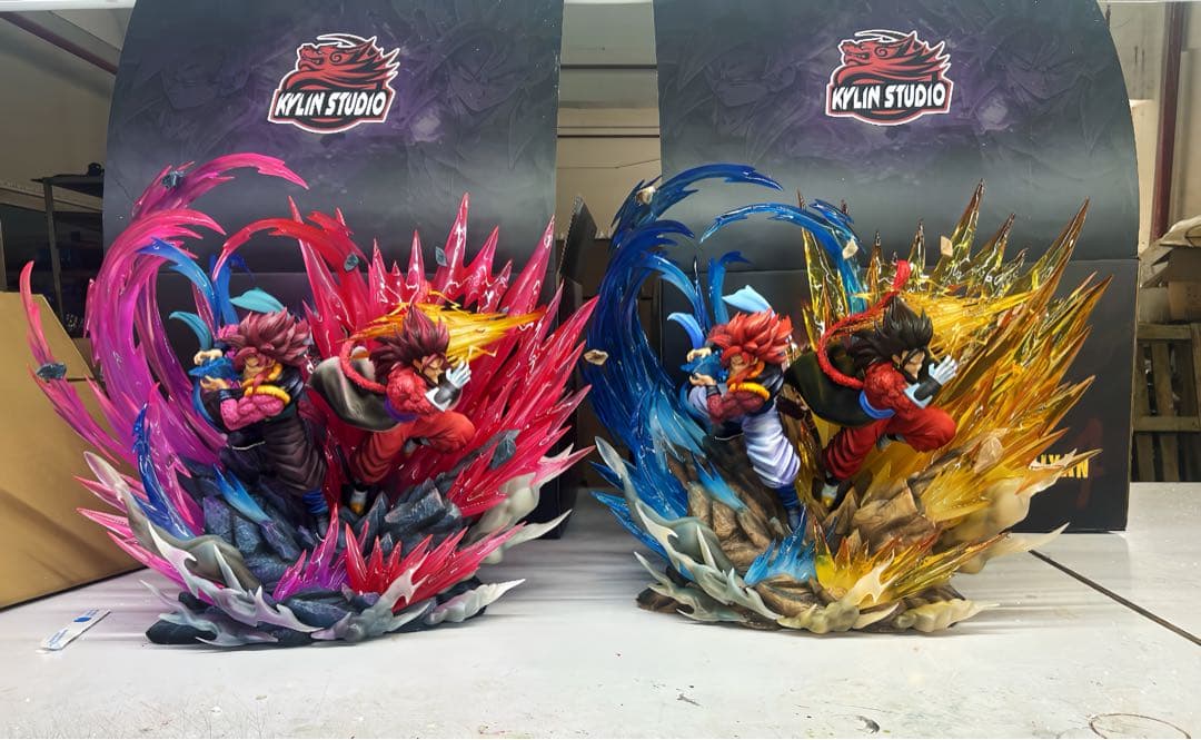 ドラゴンボール　ゴジータとベジットスーパーサイヤ人4　ガレージキッド　フィギュア