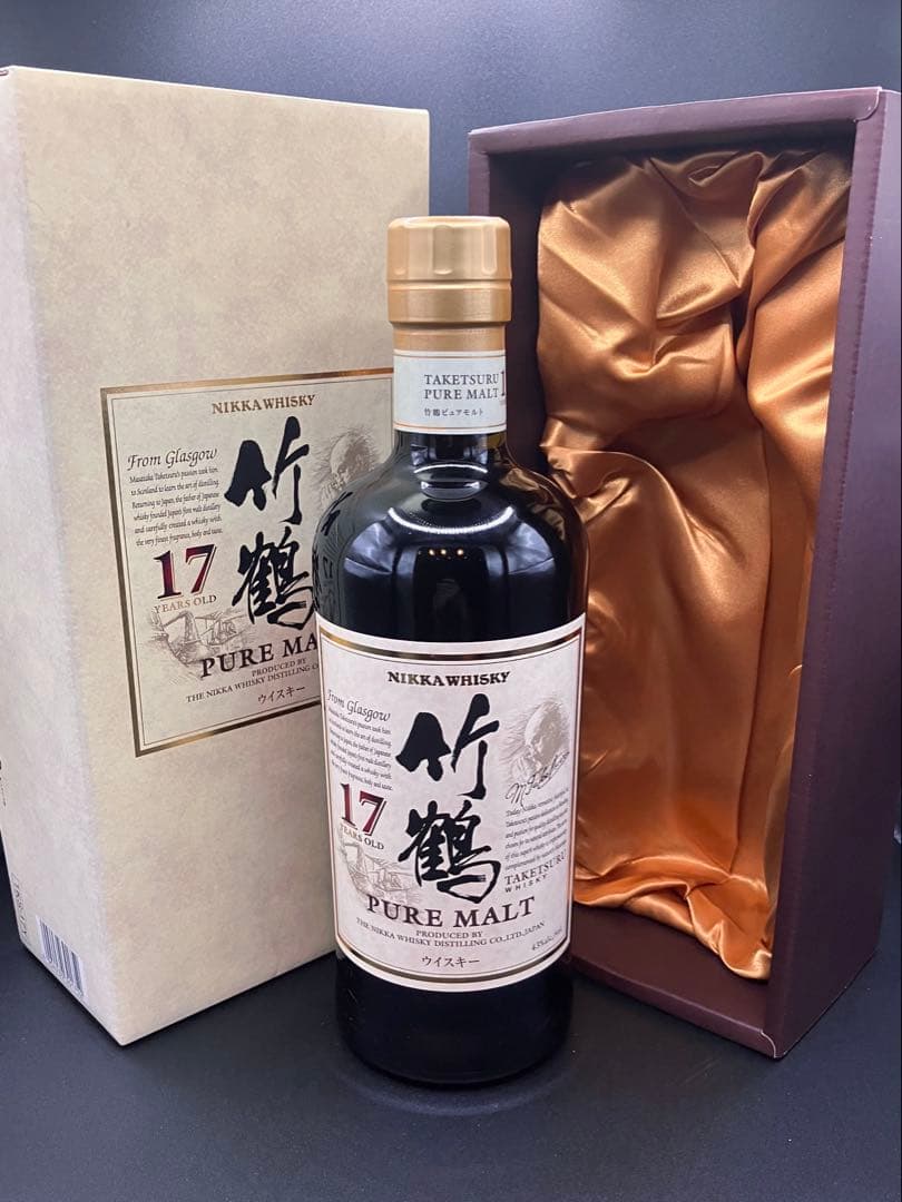 ニッカウイスキー 竹鶴 17年 ピュアモルト 700ml (化粧箱入り)