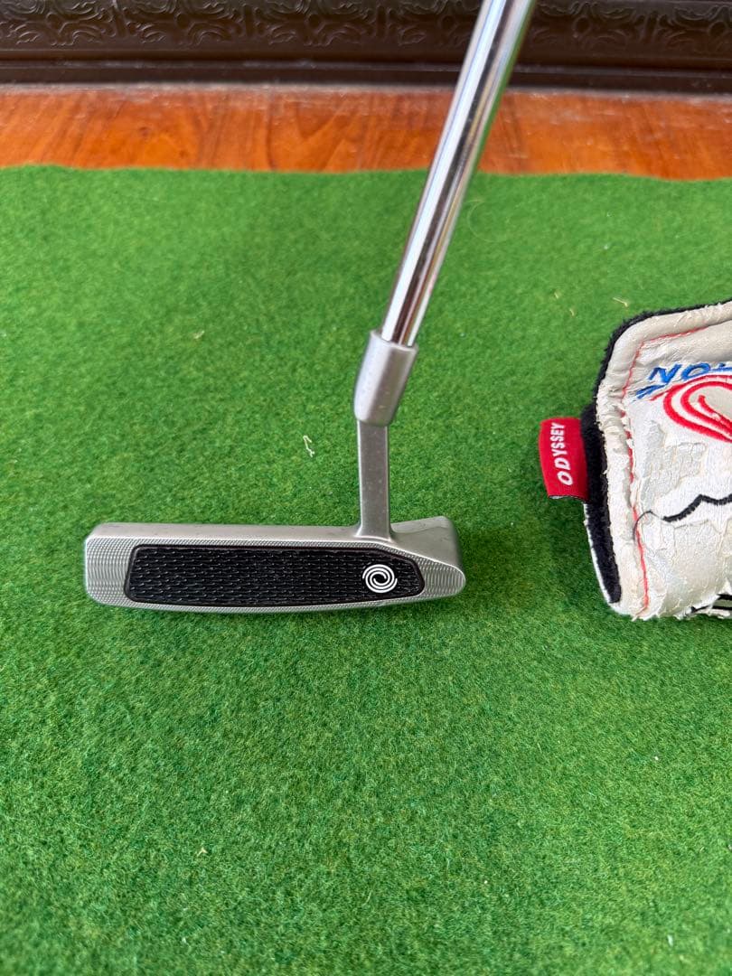 オデッセイ　LIMILTED EDITION ピン型パター