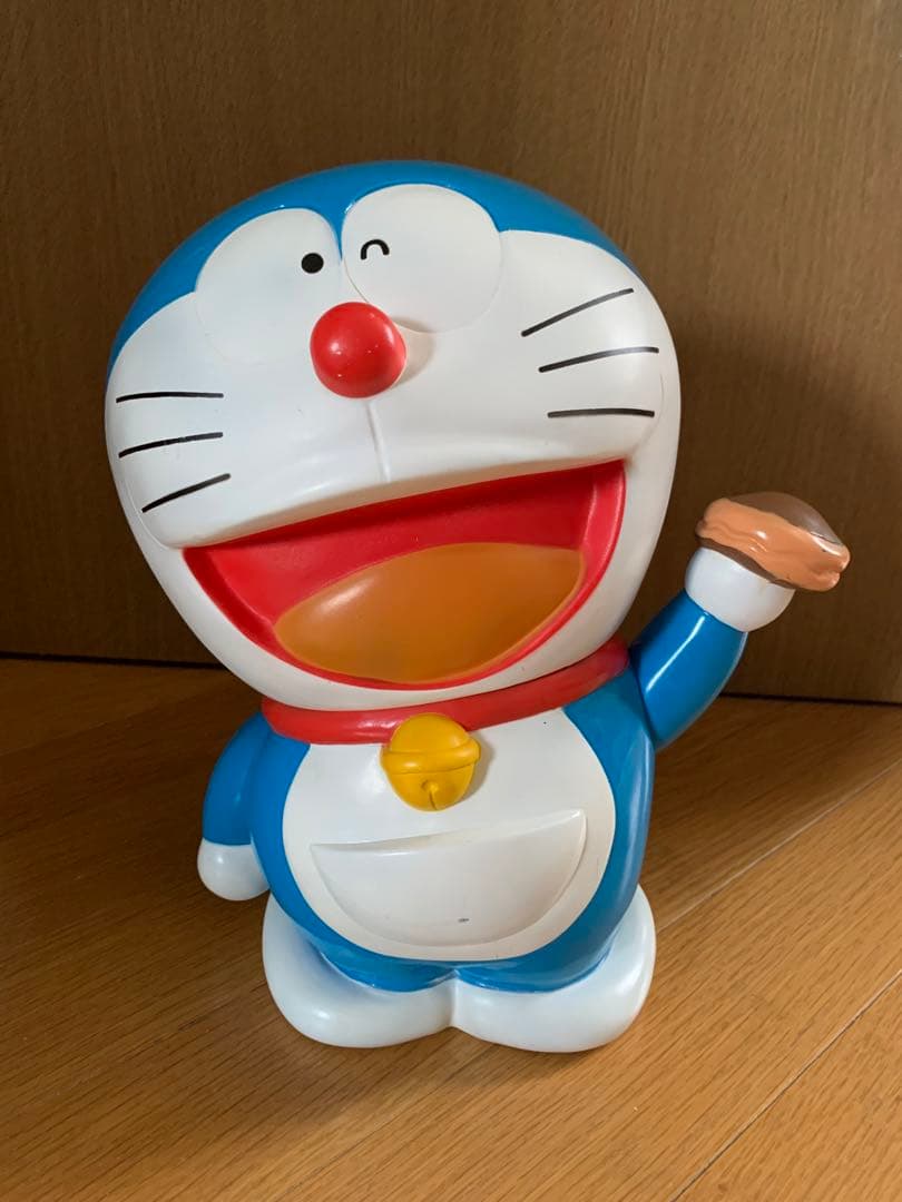 ドラえもんでっかい貯金箱