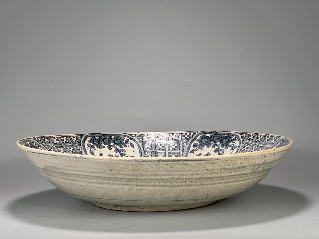 中国美術　16世紀頃　明代　明時代　青花花鳥文大盤　染付大皿　 唐物　安南大皿