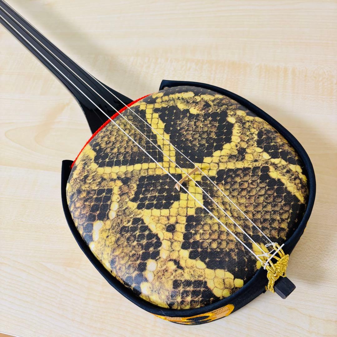 【美品】沖縄三線 人工皮 初心者 和楽器 民謡 三味線 送料込み