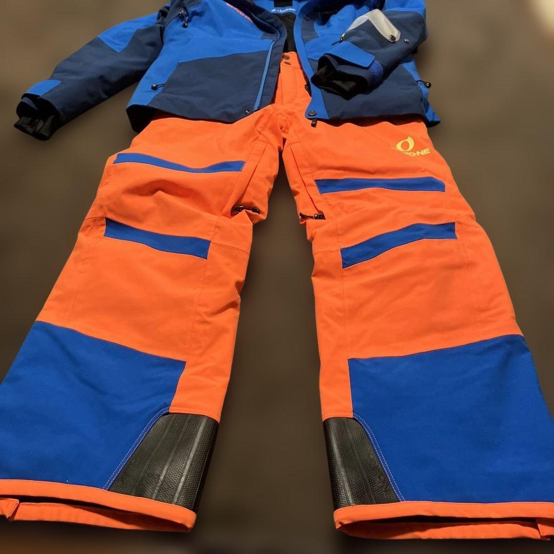ONYONE オンヨネ　スキーウェア　上下セット　レディースM
