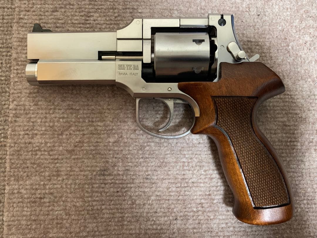 マテバ 4インチ Xカート式 ガスリボルバー シルバーABS 木製グリップモデル