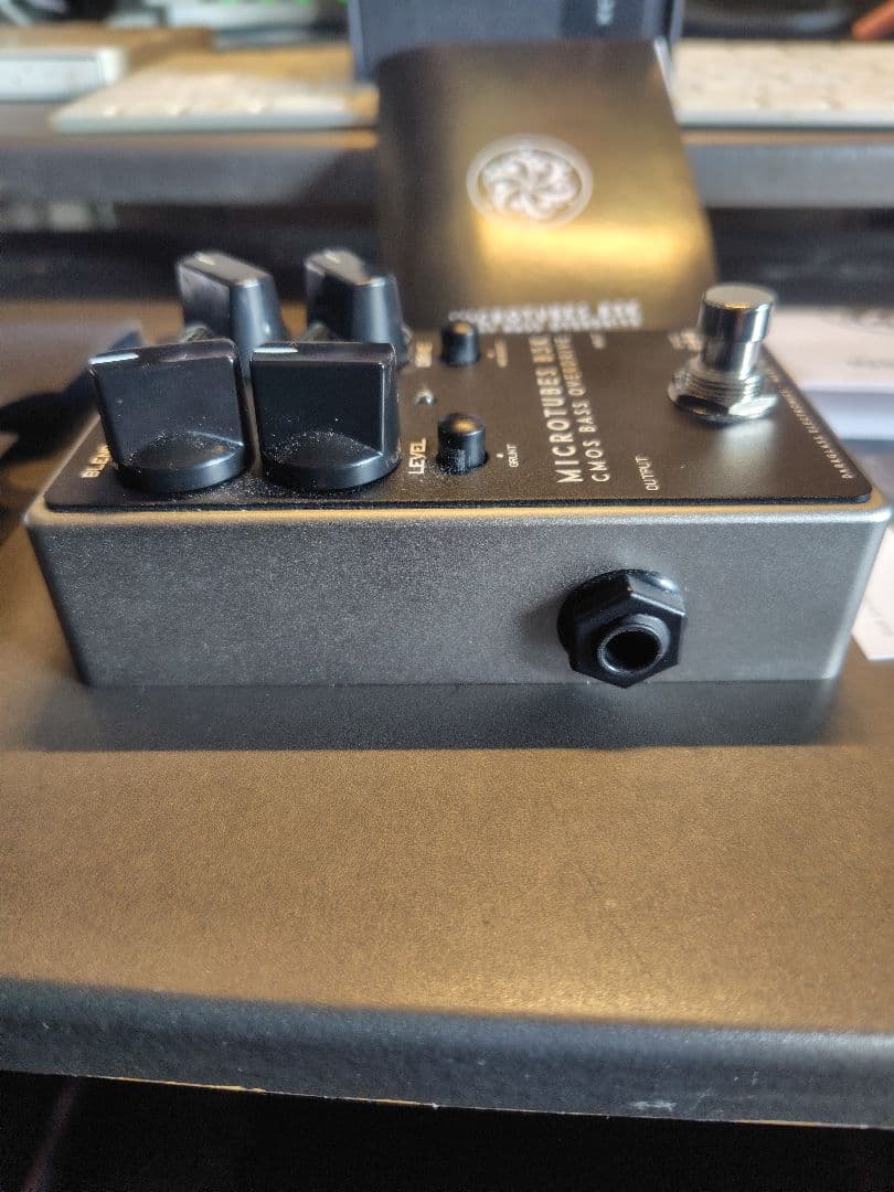 【美品】DARKGLASS　B3K v2 ベースオーバードライブ