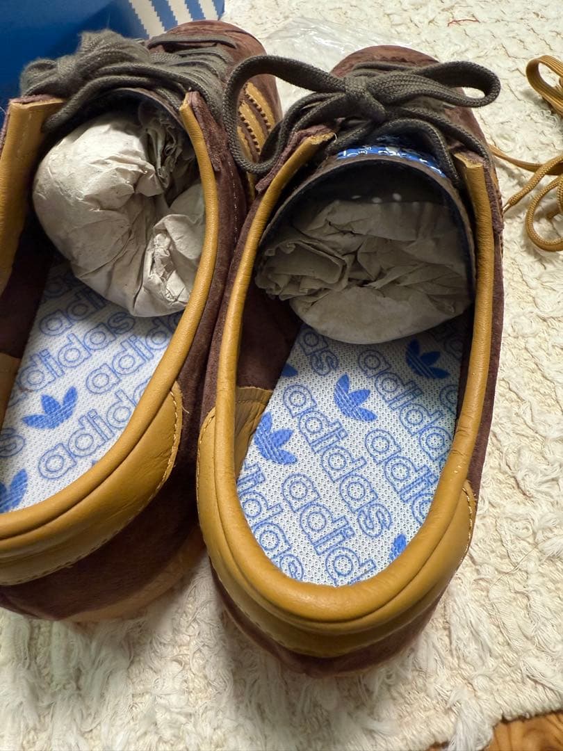 adidas AMSTERDAM ブラウン ゴールド