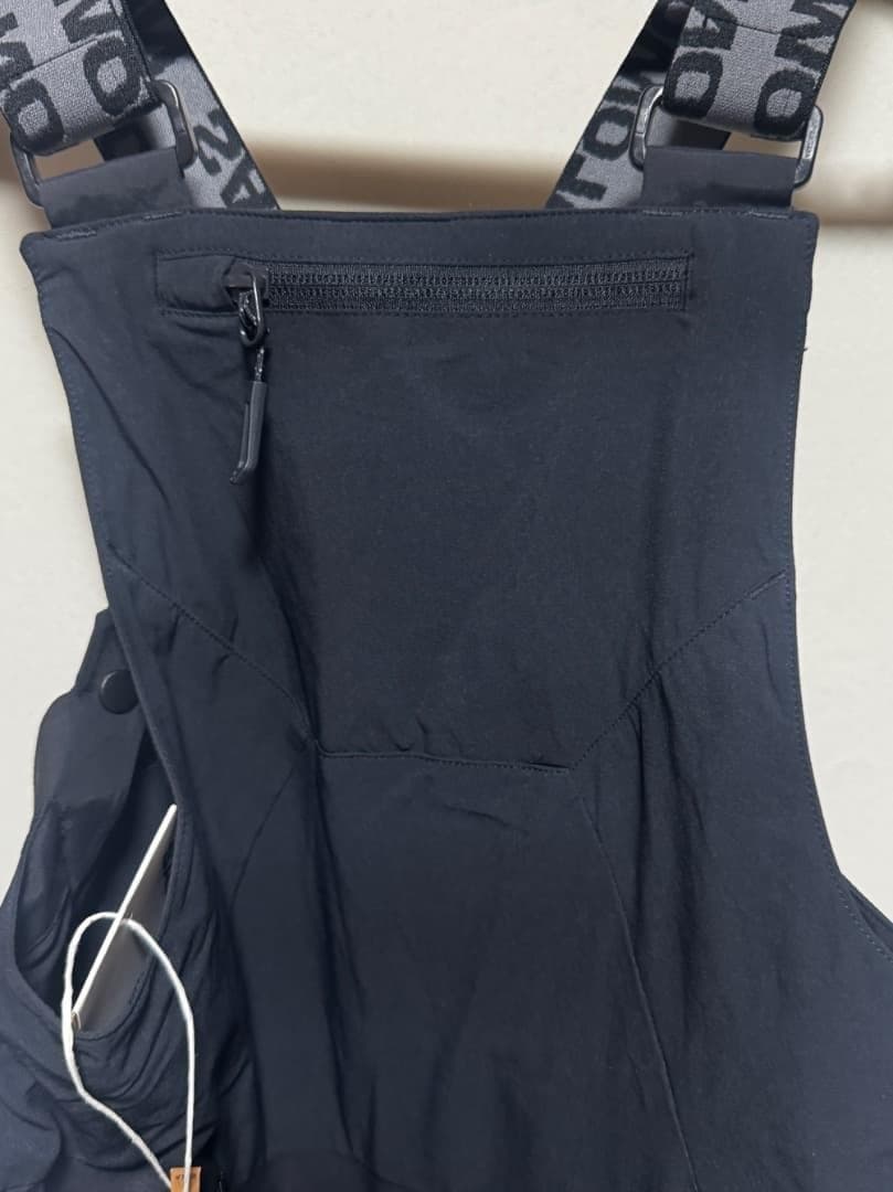 サロモン ABSOLUTE 3L レディース用　ビブシェルパンツ サイズS 新品