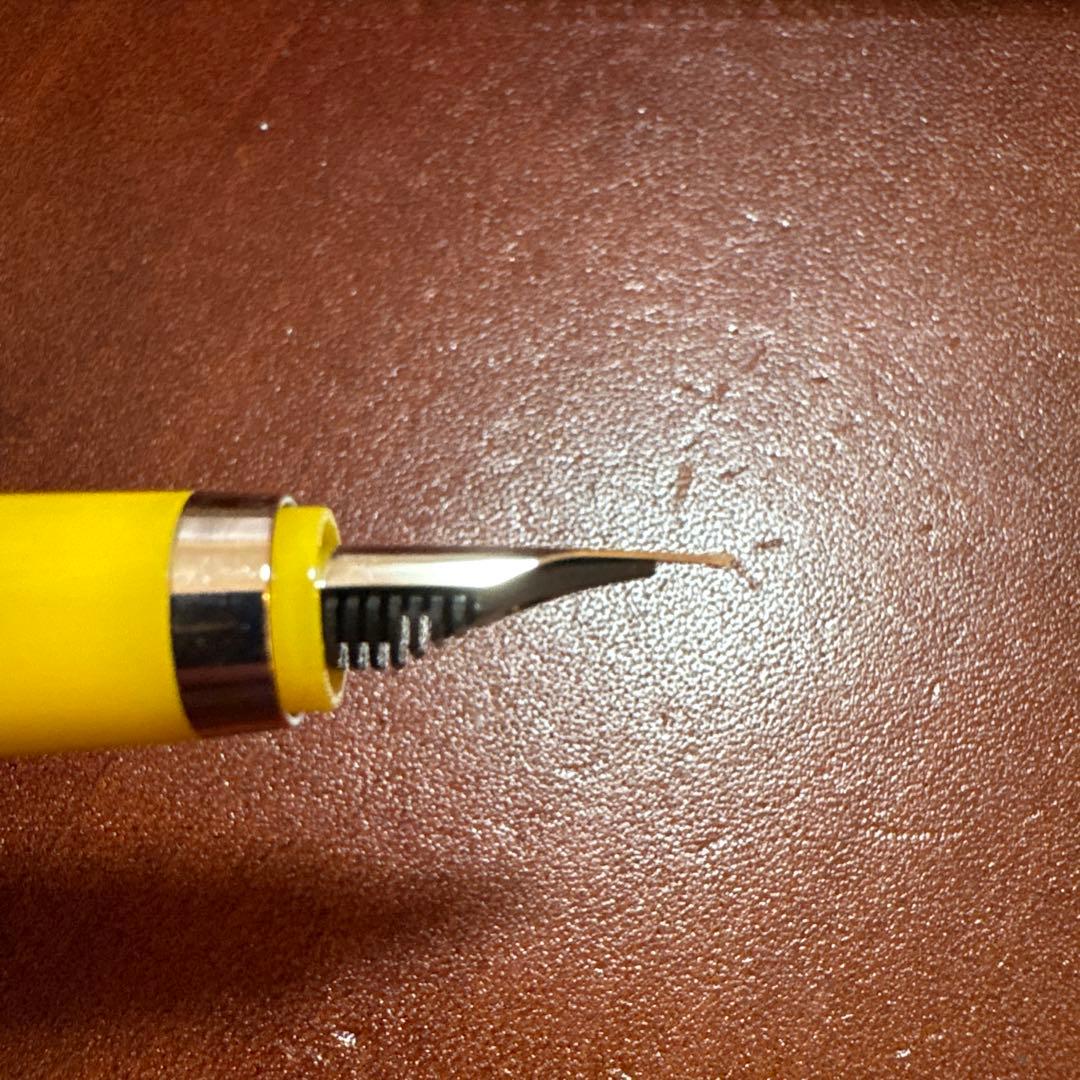 【廃盤・未使用】モンテグラッパ 万年筆 パローラ イエロー 字幅[F]