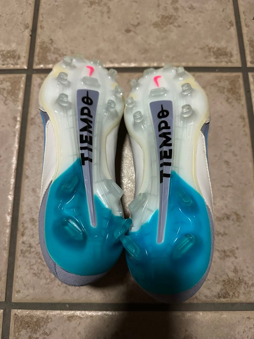 ナイキティエンポレジェンド9FG（ホワイト✖️ブラック）