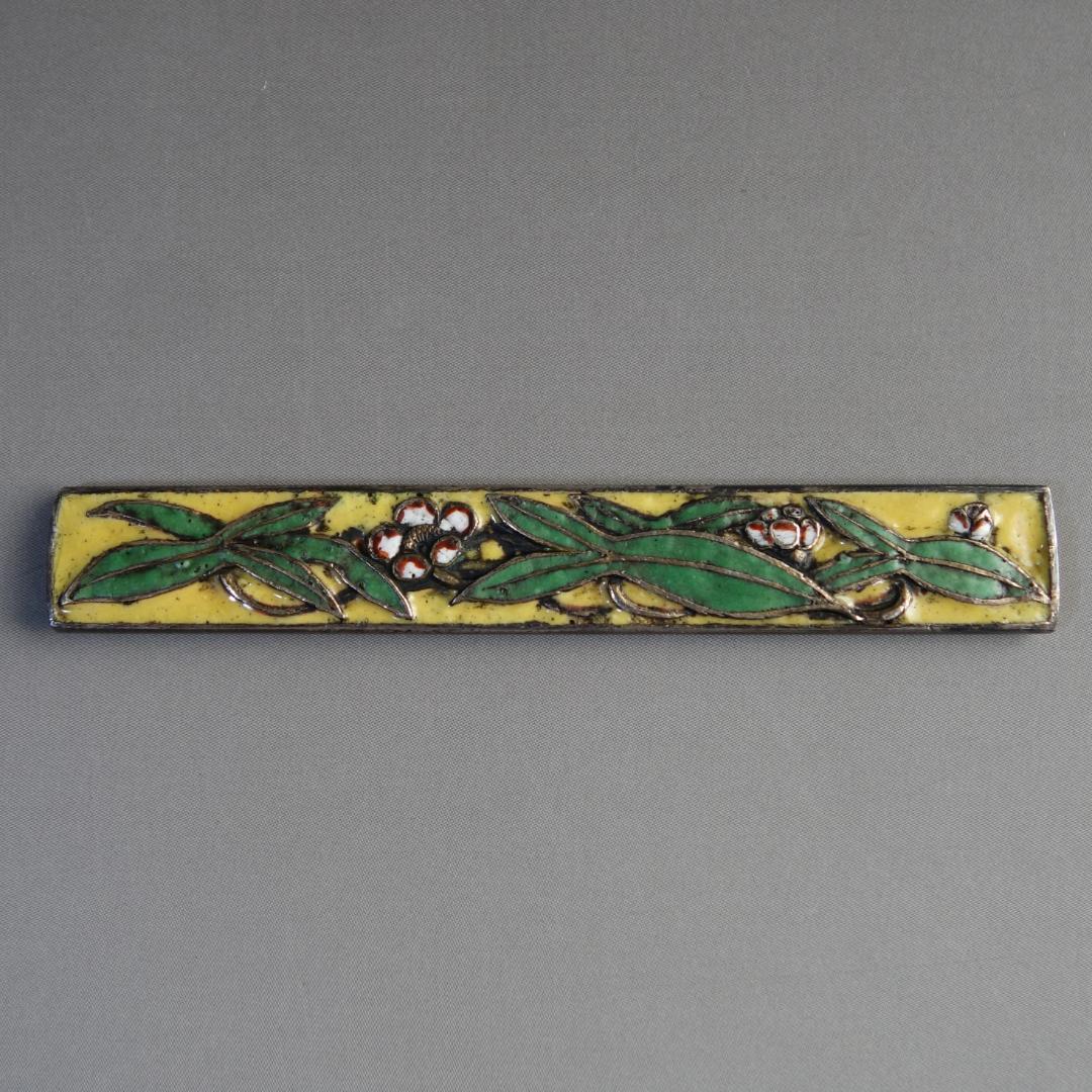 【沢潟梅花図小柄 銀地 七宝焼】 鍔 鐔 小柄 刀装具 骨董 アンティーク