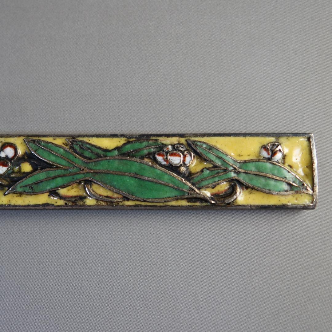 【沢潟梅花図小柄 銀地 七宝焼】 鍔 鐔 小柄 刀装具 骨董 アンティーク