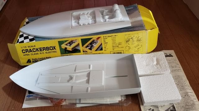 ABCHOBBY CRACKERBOX 1/10 R/C EP RCボート