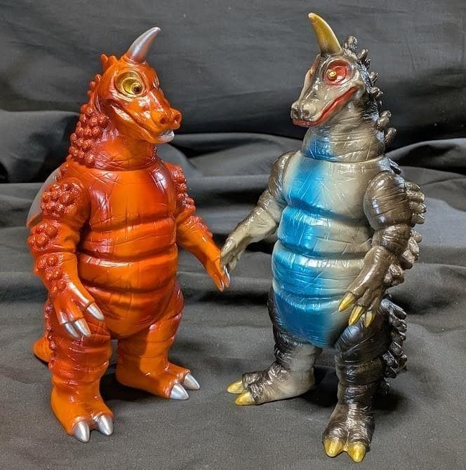 ブラックギラス＆レッドギラス「ウルトラマンレオ」登場（怪獣郷）ソフビ２体セット