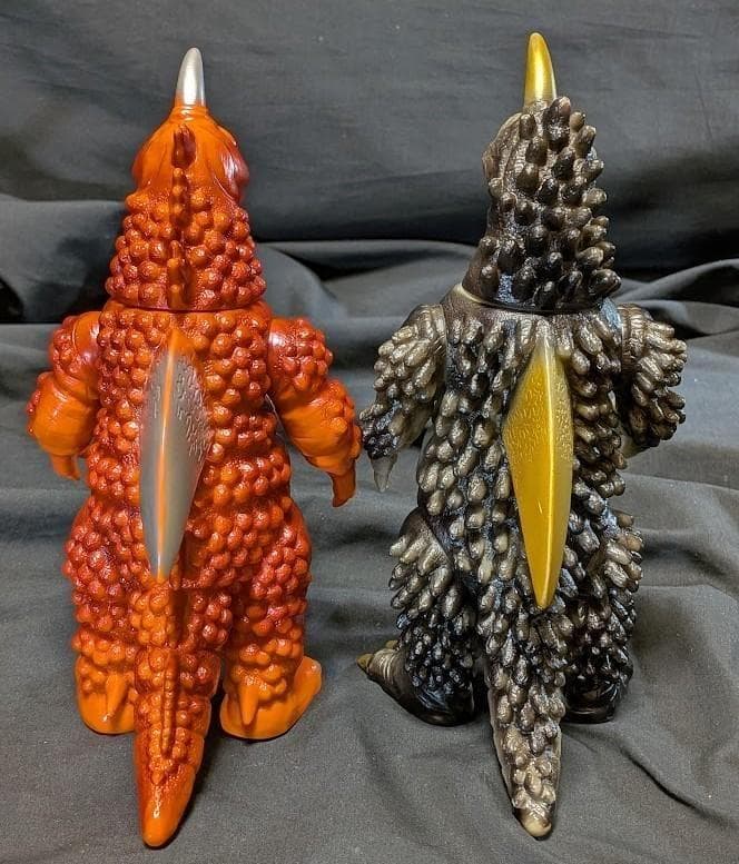 ブラックギラス＆レッドギラス「ウルトラマンレオ」登場（怪獣郷）ソフビ２体セット