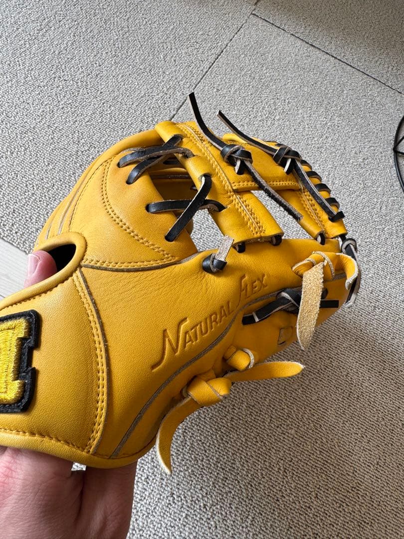 ヒロさん専用！Hi-Gold（ハイゴールド）軟式グローブ内野手用　型付け済
