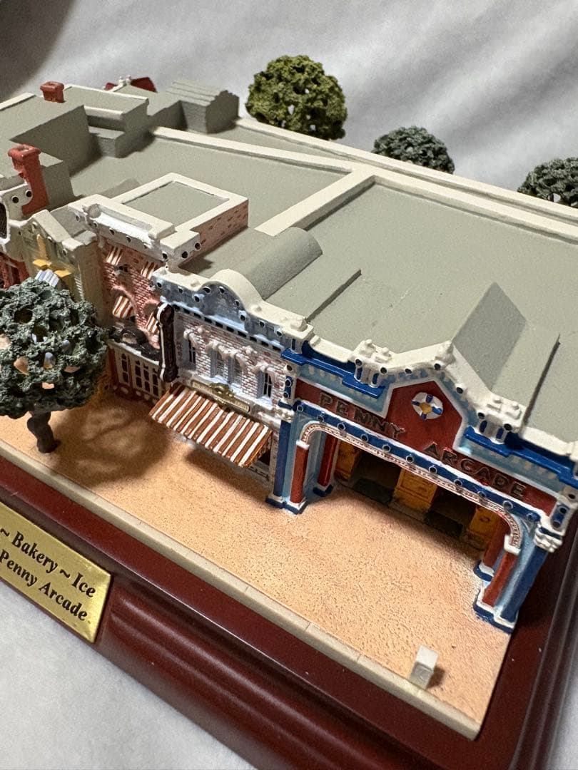 ひ*り様 オルショウスキー USA カーネーションカフェ ミニチュア ディズニー