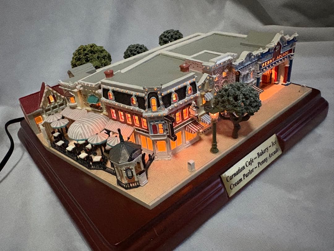 ひ*り様 オルショウスキー USA カーネーションカフェ ミニチュア ディズニー