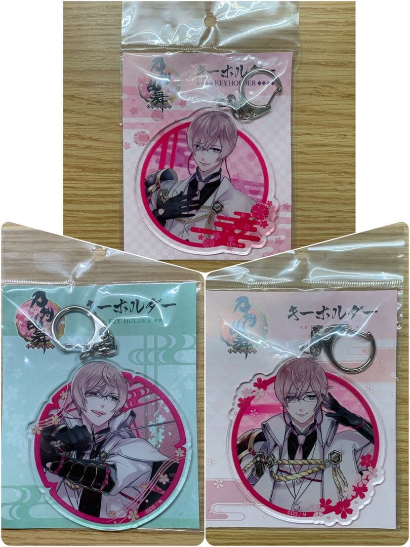 亀甲貞宗21点グッズ アクスタ、クリアファイル、キーホルダー、缶バッジ等 まとめ