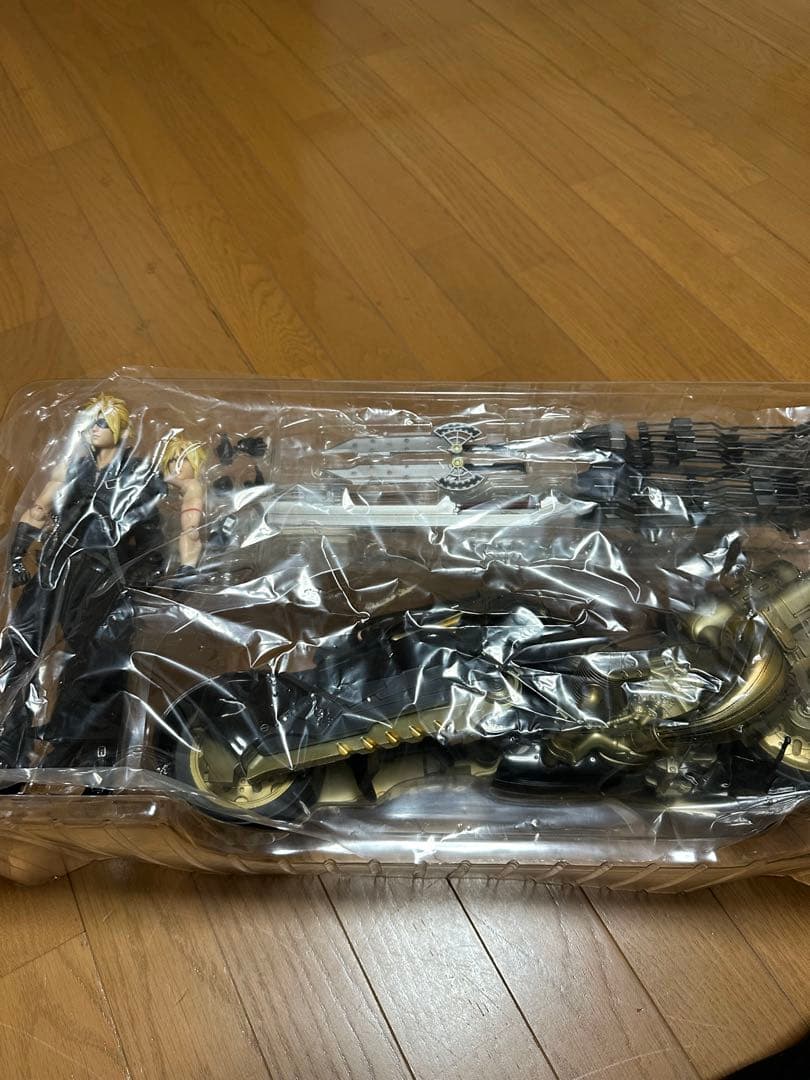 クラウド フィギュア フェンリル プレイアーツ改 ファイナルファンタジー