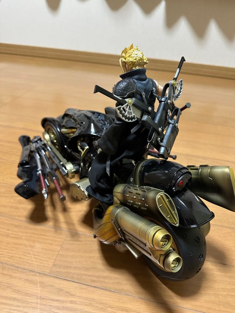 クラウド フィギュア フェンリル プレイアーツ改 ファイナルファンタジー