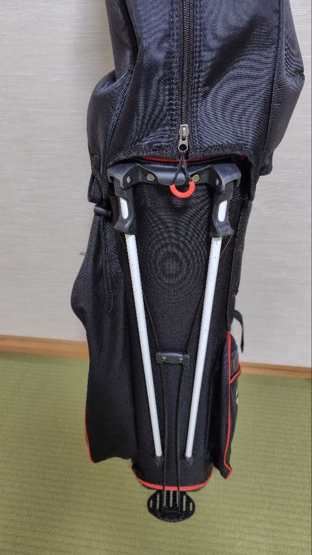 TaylorMade ゴルフバッグ スタンド付き ブラック/レッド