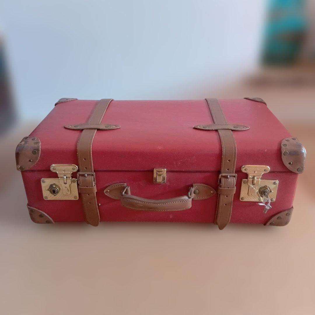 グローブトロッター　トラベルバッグ　ミディアムチェックイン相当　キャスターなし