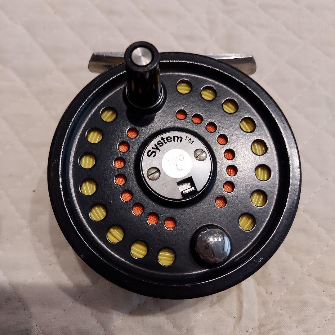 System Two フライリール