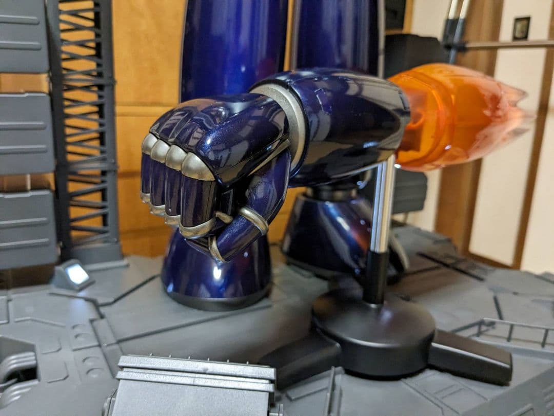 青鬼　アシェット鉄の城マジンガーZ75cm巨大メタルギミックモデル