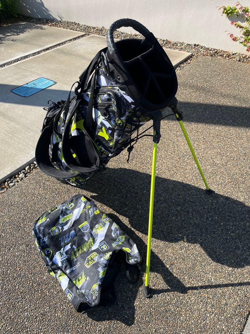 オークリー　キャディバッグ　スタンド式
