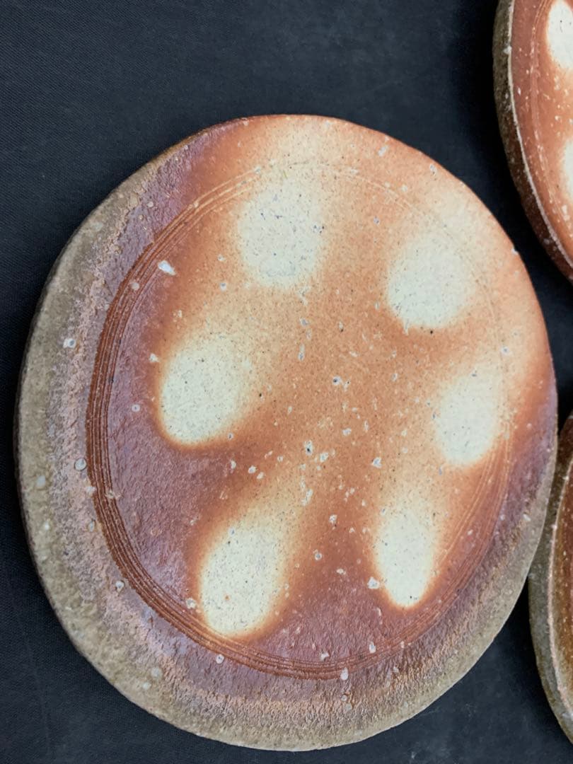 信楽焼　高橋春斎　丸皿５枚　三ッ脚付　共箱付　懐石料理料亭皿