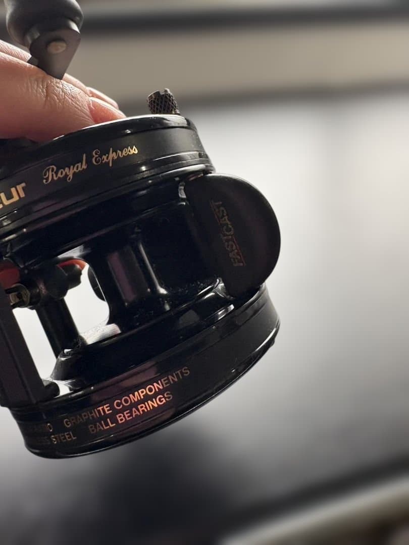 Abu Garcia  Express ベイトリール