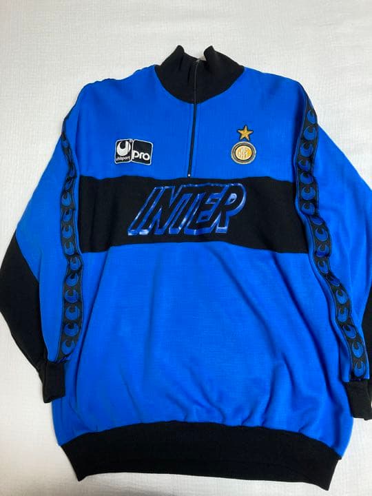 中*堅様 ⭐︎週末限定⭐︎uhlsport インテルミラノ トレーニング　激レア