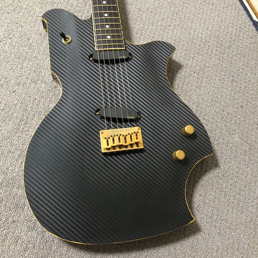EMGピックアップ搭載　変形エレキギター