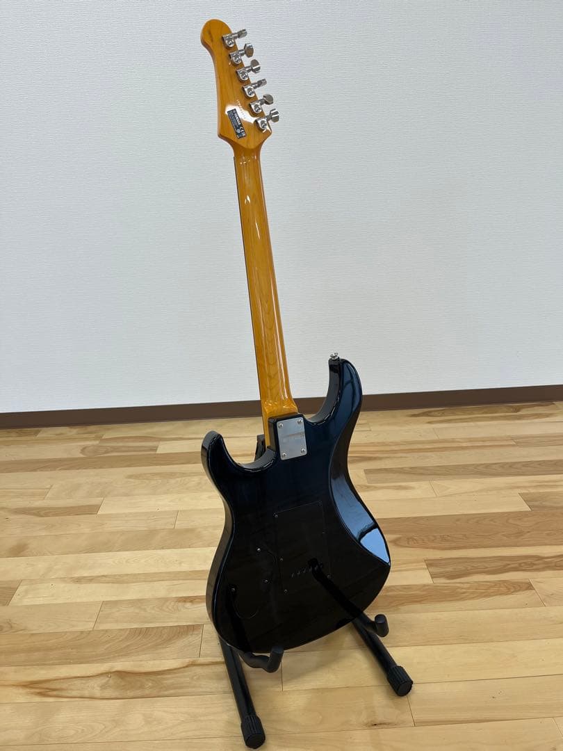 YAMAHA PACIFICA 612VⅡFM トランスルーセントブラック