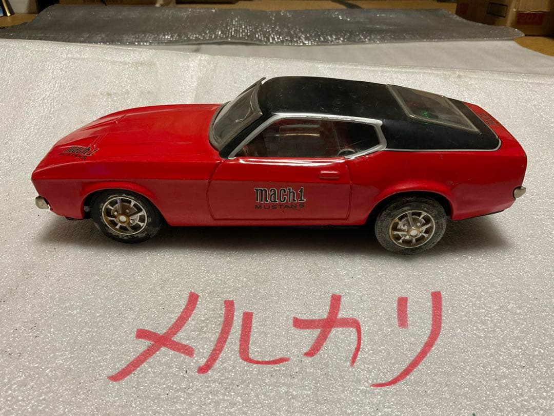 TAIYO／MUTANG・mach1。赤／黒ツートン。【電池を入れても無作動】。