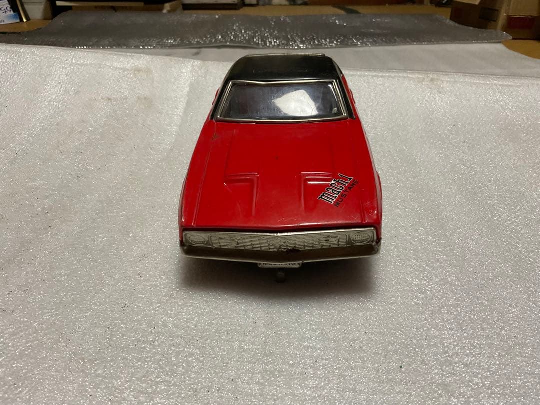 TAIYO／MUTANG・mach1。赤／黒ツートン。【電池を入れても無作動】。