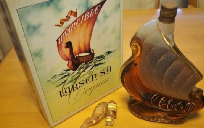 ★LARSEN SA（ラーセンシップ　クリアボトル）