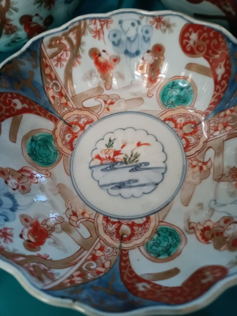 【古伊万里】　金彩染め付け　赤絵唐子人物絵　三ツ鉢揃い　菓子鉢　美術品　江戸期