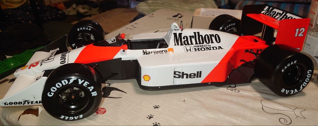 デアゴスティーニ　マクラーレン　MP4/4 アイルトン・セナ