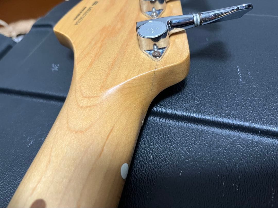 ベース Fender Deluxe Active Jazz Bass V