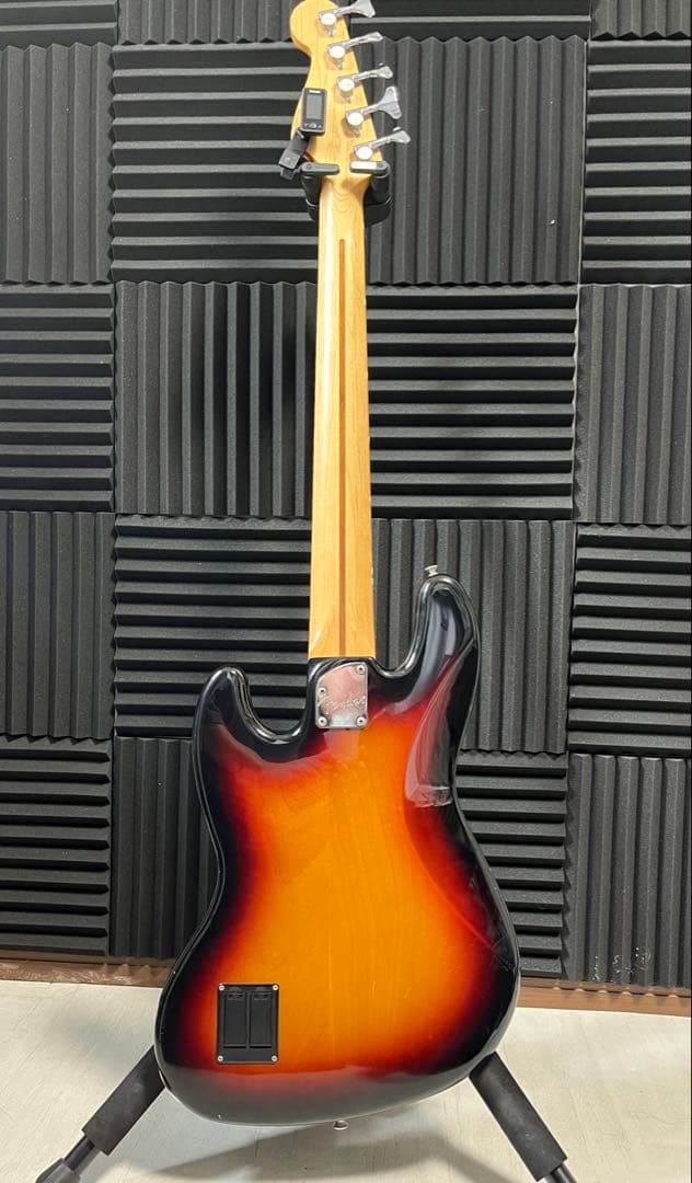 ベース Fender Deluxe Active Jazz Bass V